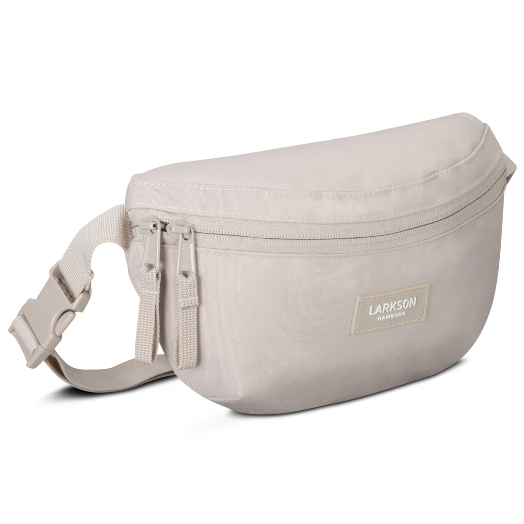 Beige Bauchtasche Finn von Larkson mit zwei Reißverschlüssen und verstellbarem Gurt