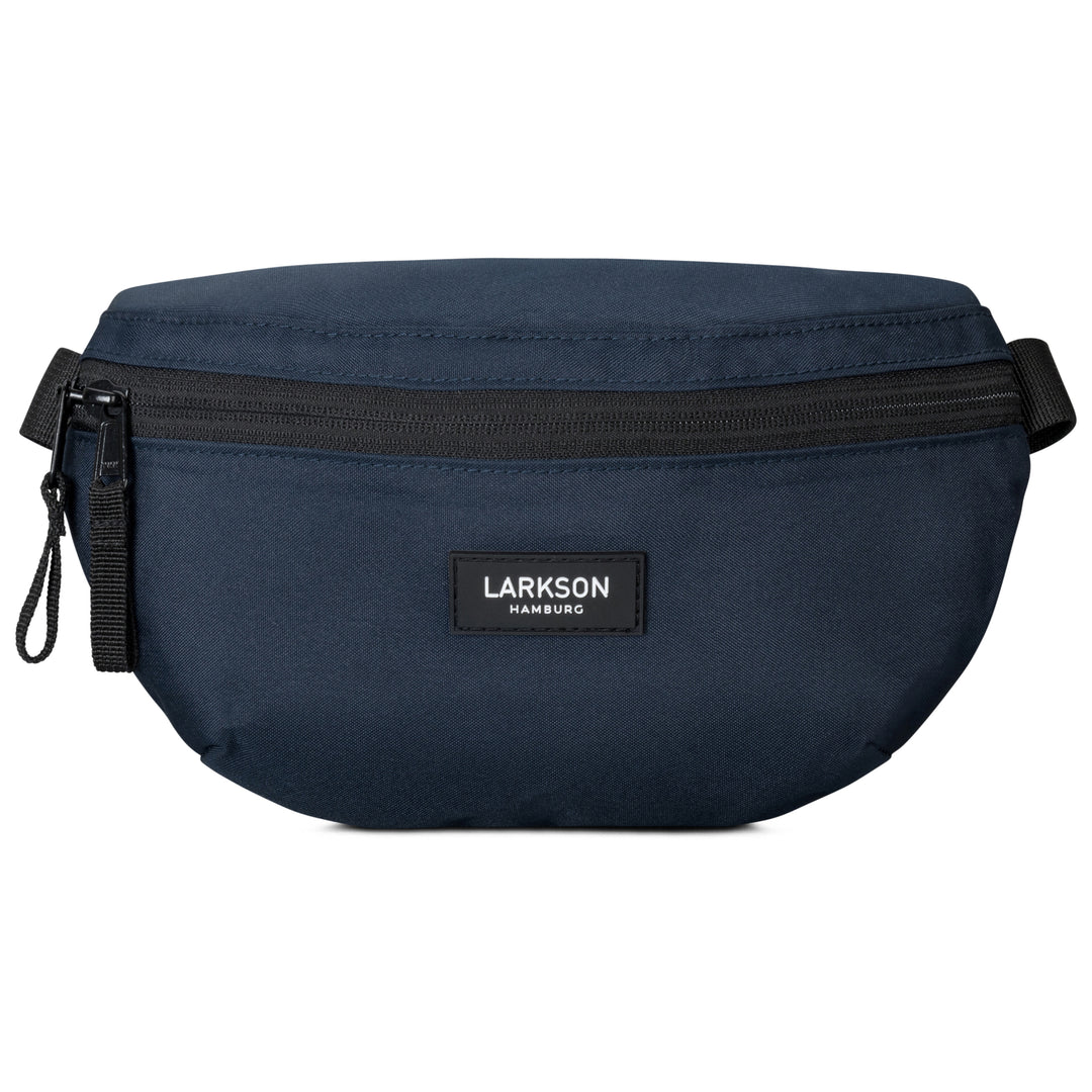 Blaue Bauchtasche Finn von Larkson mit schwarzem Reißverschluss und Logo vorne
