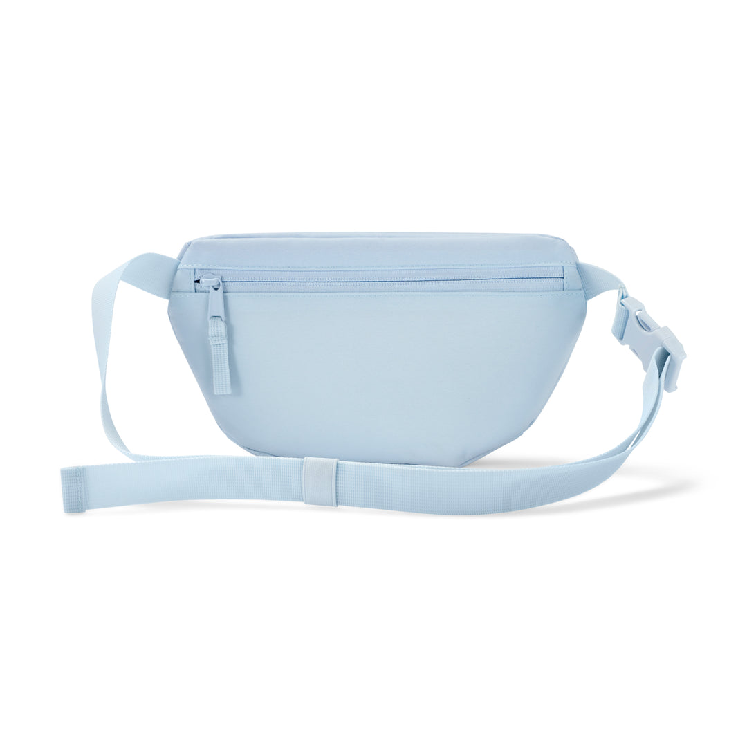 Kleine Bauchtasche Finn von Larkson in hellblau mit Reißverschluss und verstellbarem Verschlussband