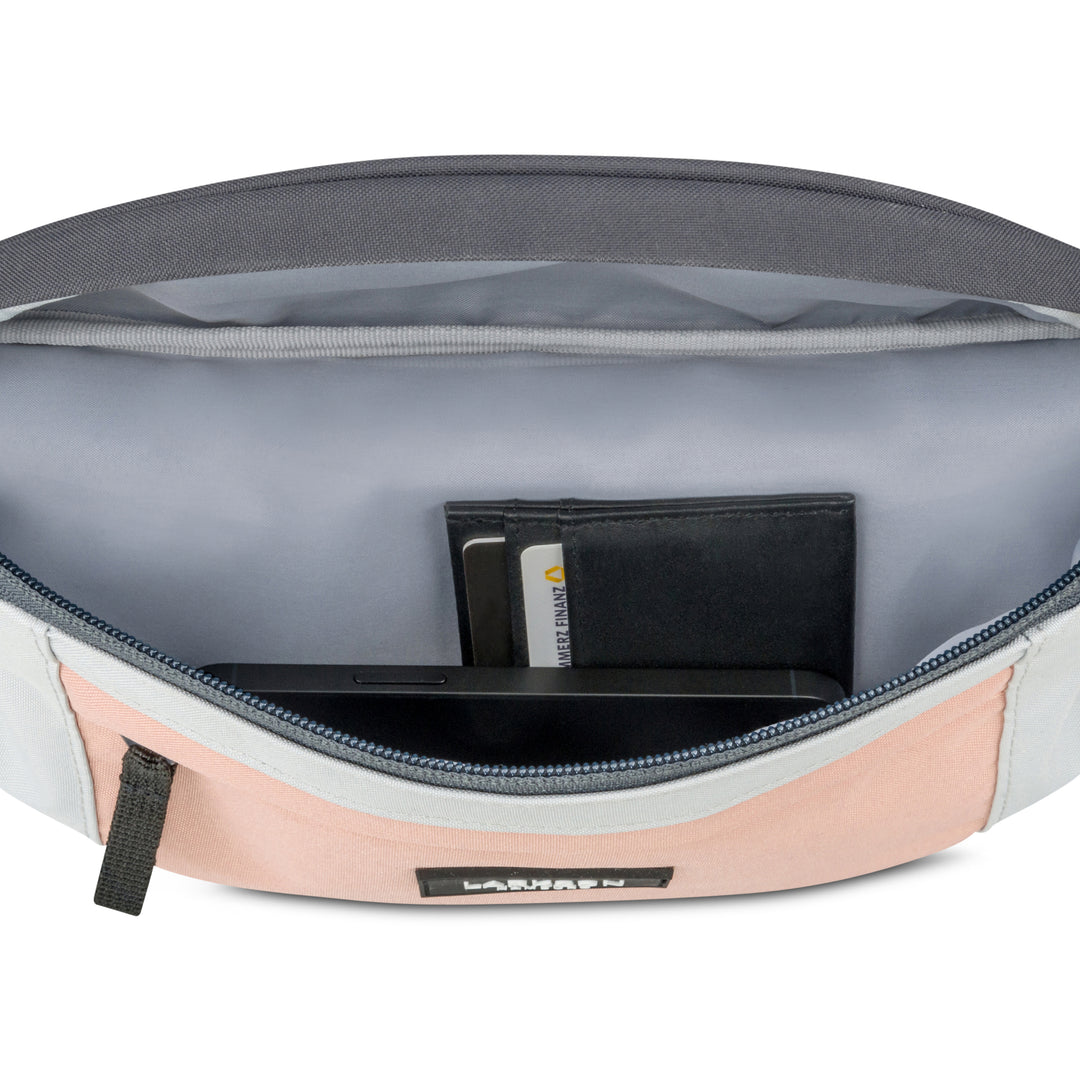 Innenansicht der Bauchtasche Ole von Larkson in Grau und Rosa mit Geldbörse und Handy