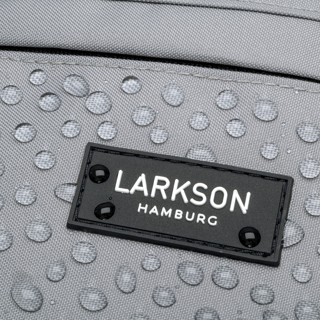 Grau wasserabweisende Bauchtasche Ole mit schwarzem Larkson Hamburg Logo