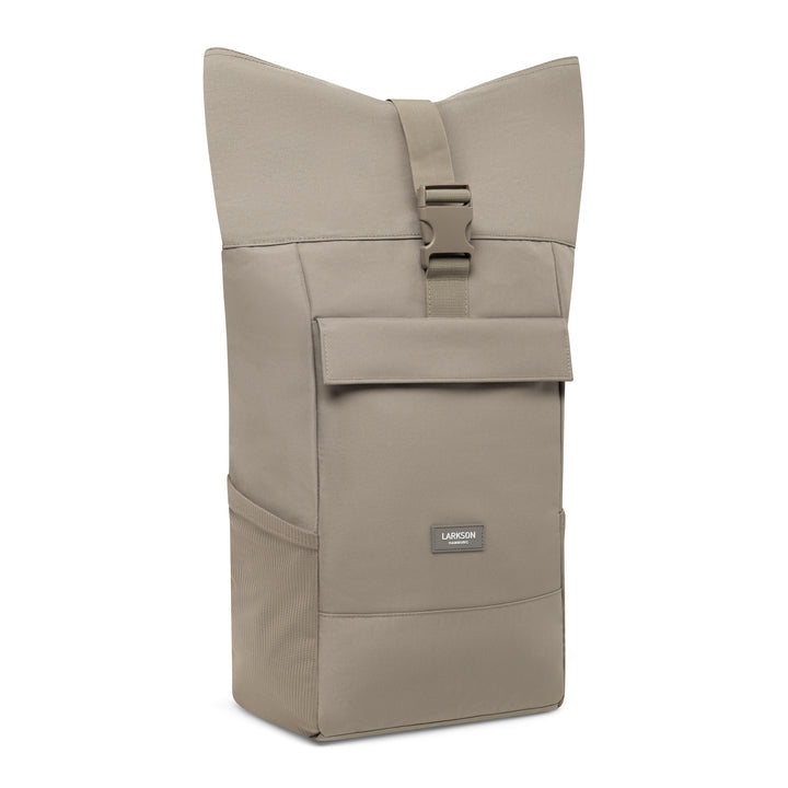 LARKSON Rolltop Rucksack No 4 in beige mit Fronttasche und Verschlussclip