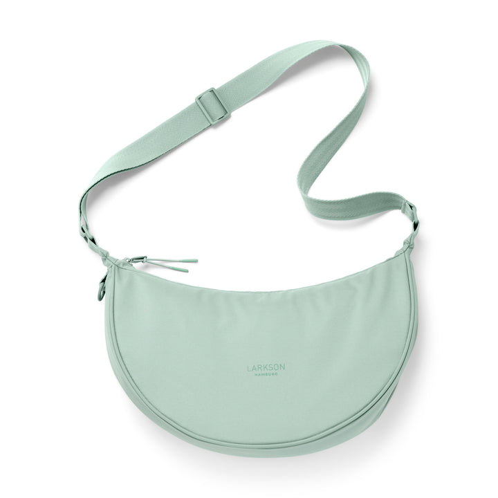 Halbmondtasche Solveig Medium von LARKSON in Mint, mit verstellbarem Schulterriemen