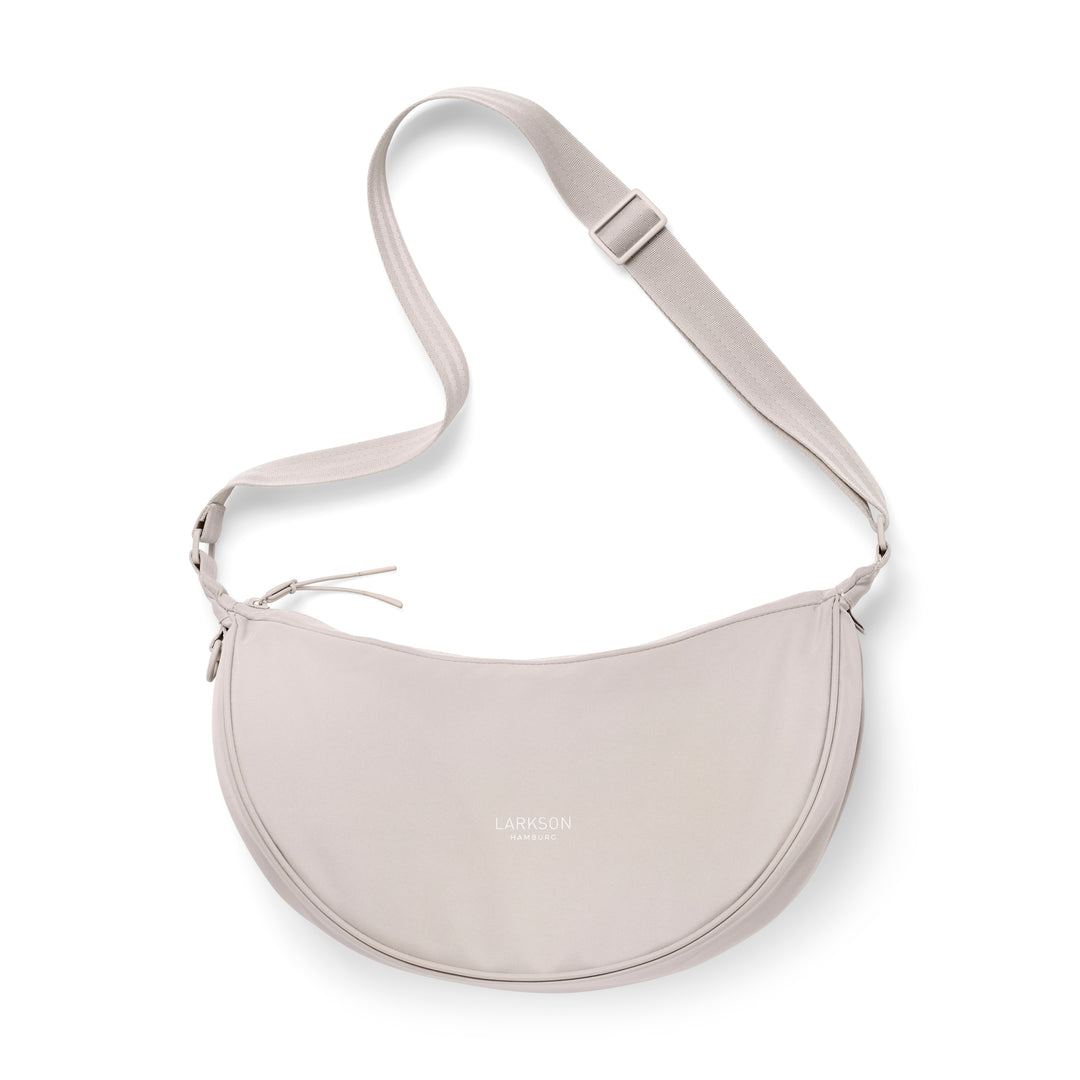 Halbmond-Tasche Solveig Medium in Sandfarben mit verstellbarem Schultergurt von LARKSON