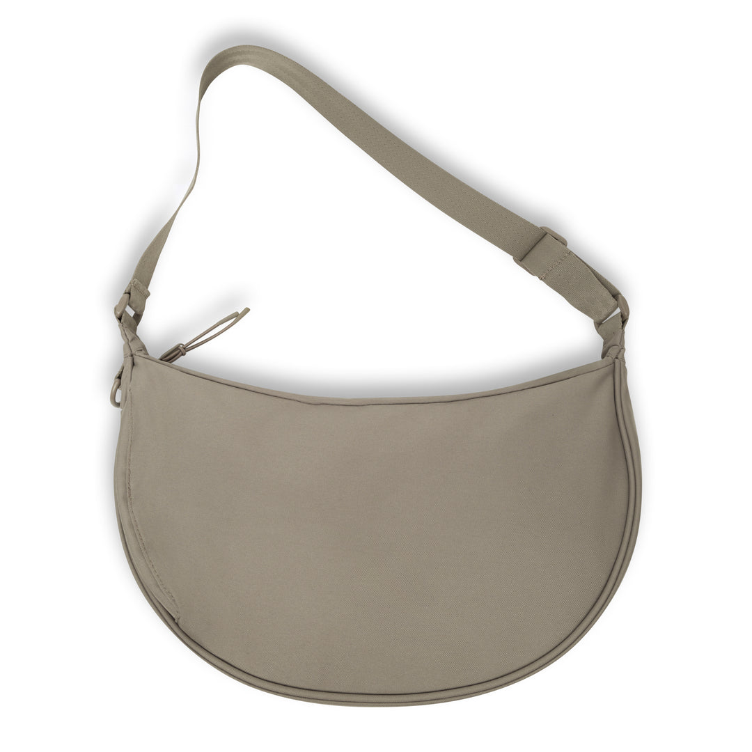 LARKSON Half Moon Bag Solveig Medium in gravel mit verstellbarem Schultergurt und Reißverschluss