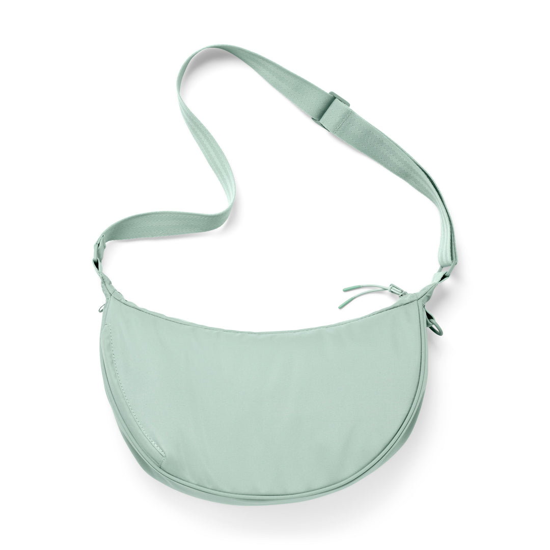 LARKSON Half Moon Bag Solveig Medium in Mint mit verstellbarem Schultergurt und Rundum-Reißverschluss