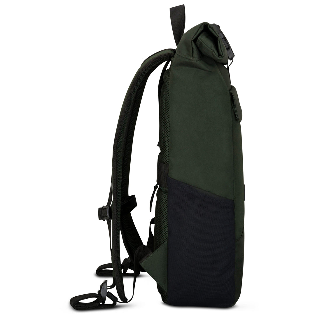 Rolltop Rucksack No 4 von LARKSON, modernes Design, dunkelgrün mit schwarzer Tasche, seitliche Ansicht