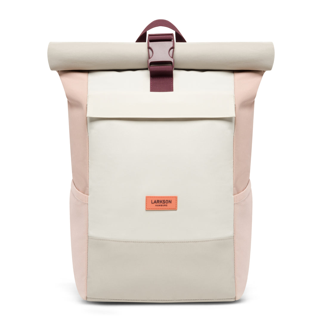 Rolltop Rucksack No 4 von LARKSON in Sand und Rosé mit Fronttasche und Markenlabel
