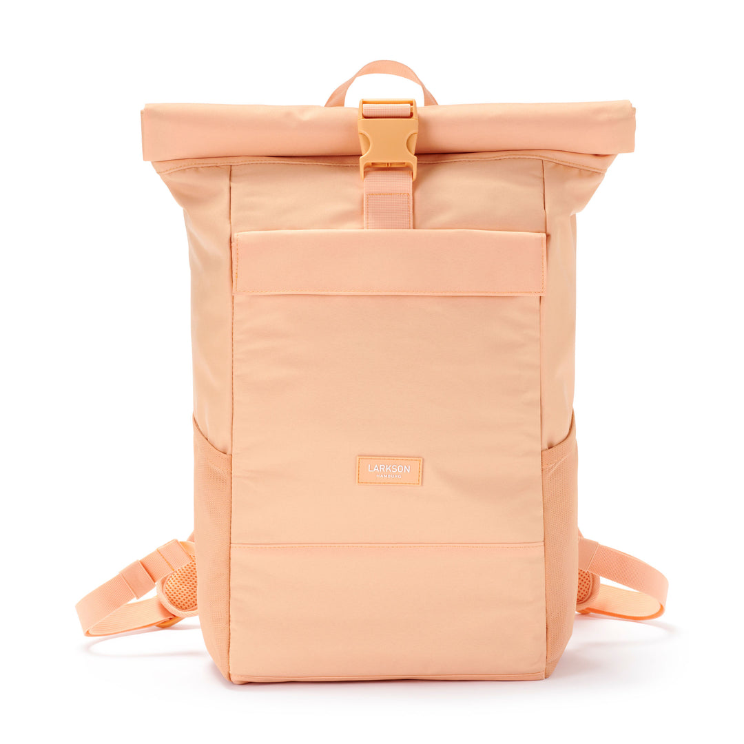 Larkson Rolltop Rucksack No 4 in pfirsichfarben mit Fronttasche und Verschlussclip