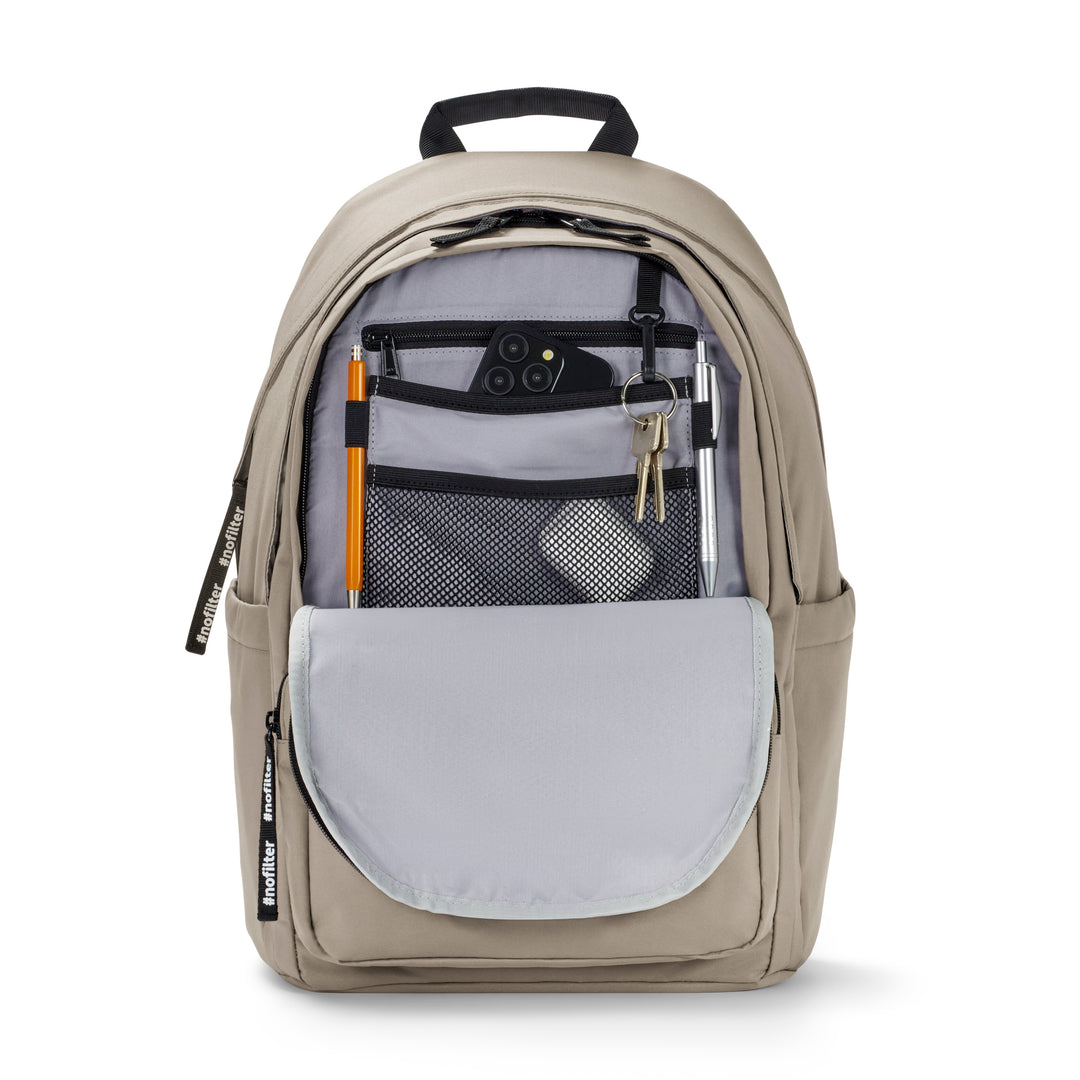 Beiger Rucksack No 3 Advanced mit organisiertem Innenfach, Stiften, Schlüsselanhänger und Smartphone