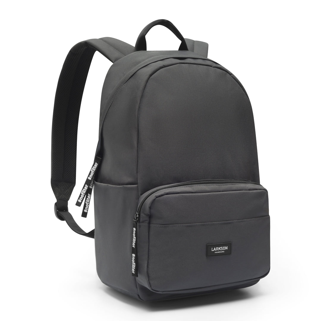 Schwarzer LARKSON Rucksack No 3 mit Fronttasche und gepolsterten Trägern