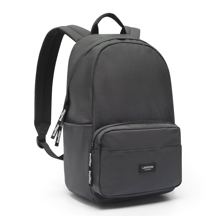 Schwarzer LARKSON Rucksack No 3 mit Fronttasche und gepolsterten Trägern