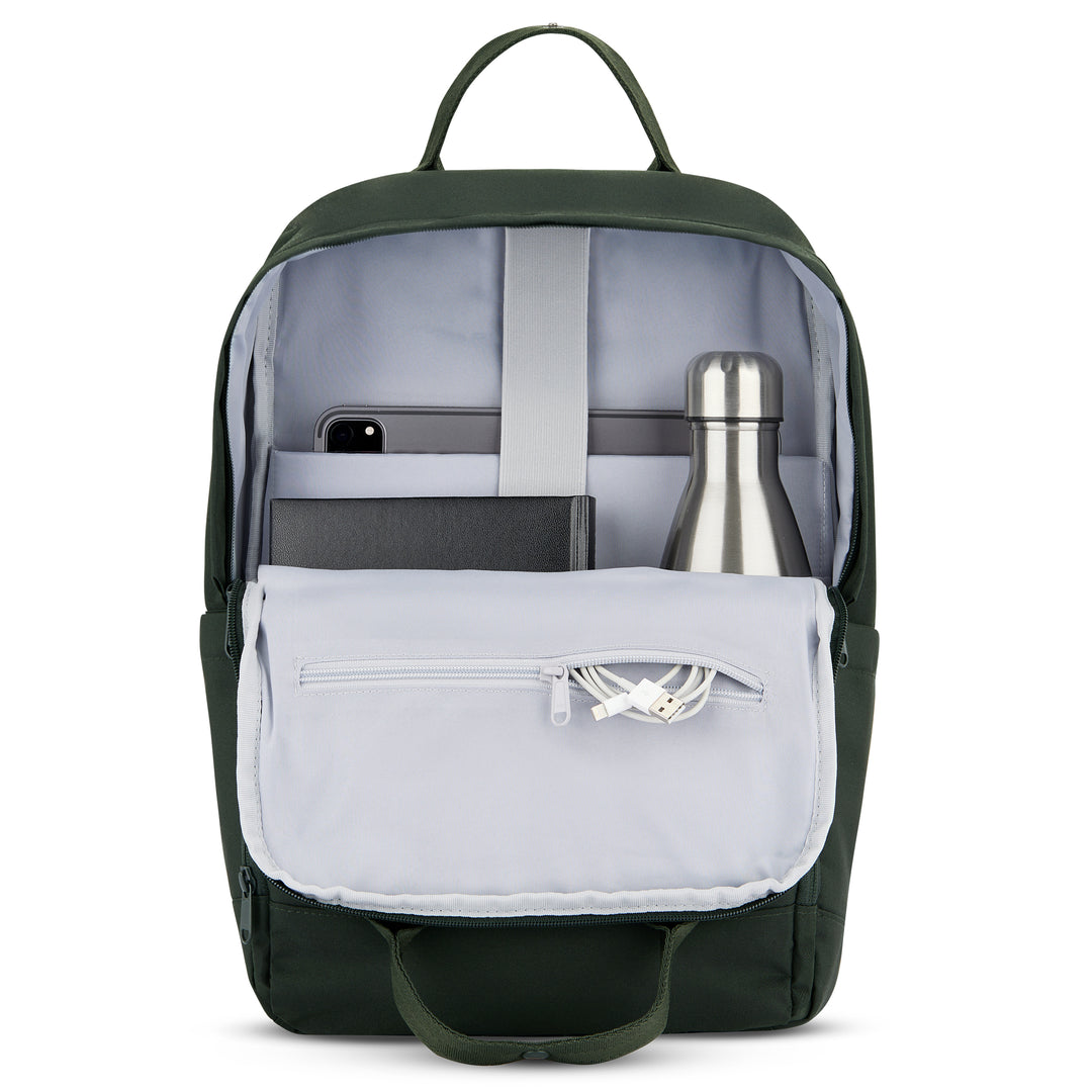 Dunkelgrüner LARKSON Rucksack No 6 mit Laptopfach, Notizbuch, Edelstahlflasche und Reißverschlusstasche mit Ladekabel