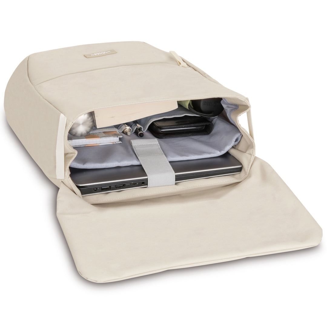 Beiger Damenrucksack Rucksack Ronja von LARKSON mit offenem Hauptfach und Laptopfach mit Laptop, Stiften und Notizbuch