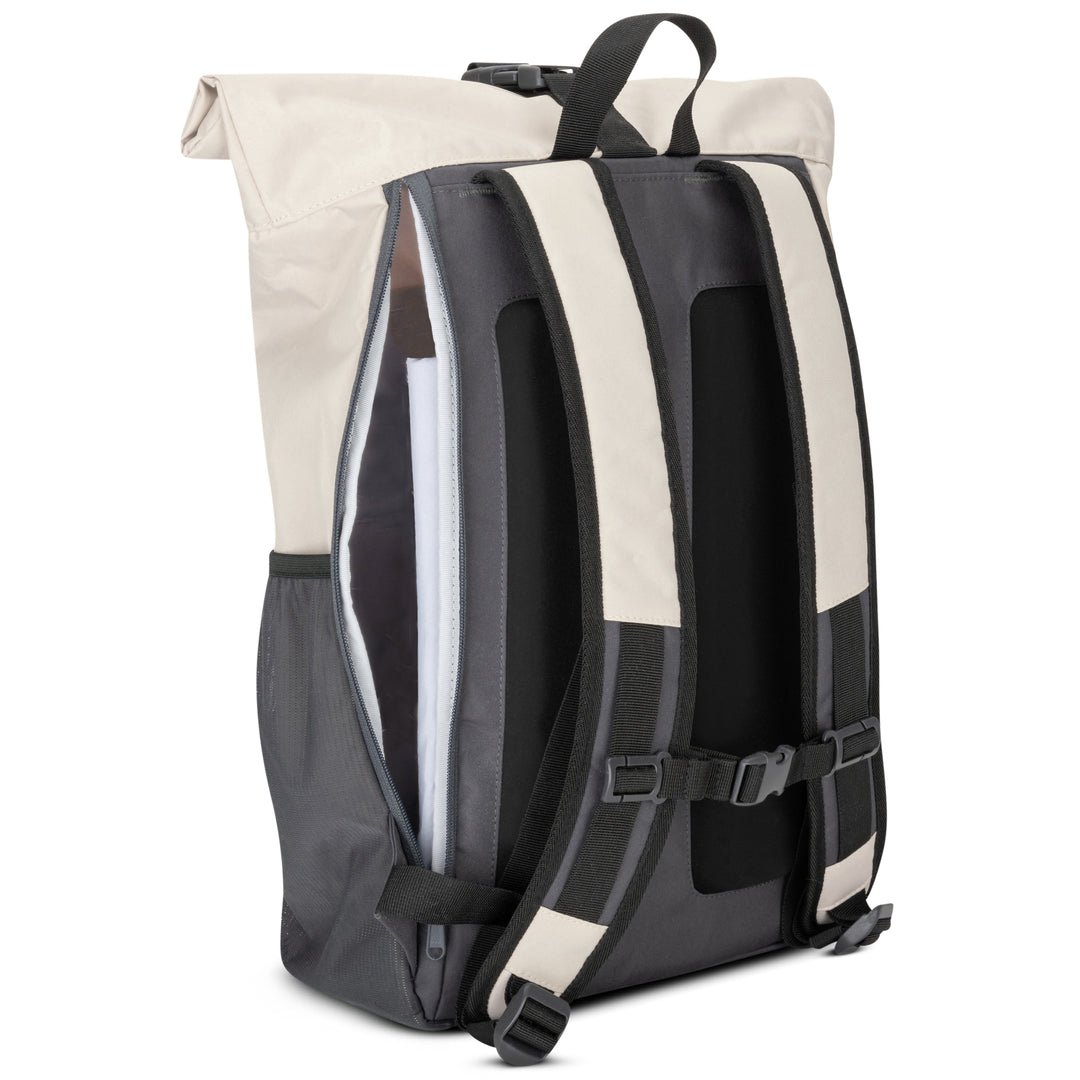 Beiger und grauer Rolltop Rucksack No 2 von LARKSON, geöffnet mit Blick auf gepolstertes Fach und verstellbare Schultergurte