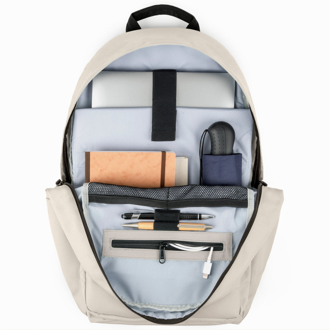 Beiger Rucksack No 3 mit Laptopfach, Notizbuch, Taschenlampe, Stiften und Reißverschlussfach