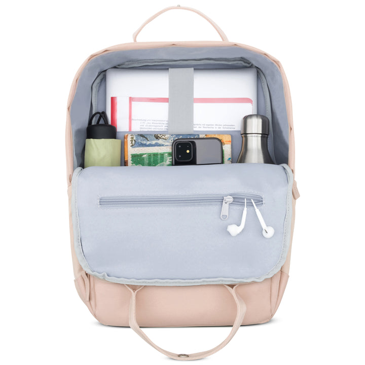 Geöffneter rosa Rucksack No 6 mit Laptop, Flasche, Handy, Kopfhörern und Buch im Inneren