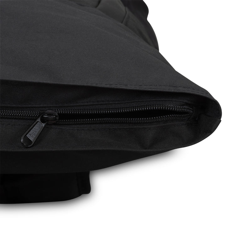 Schwarzer Rolltop Rucksack No 2 mit Reißverschluss Detail