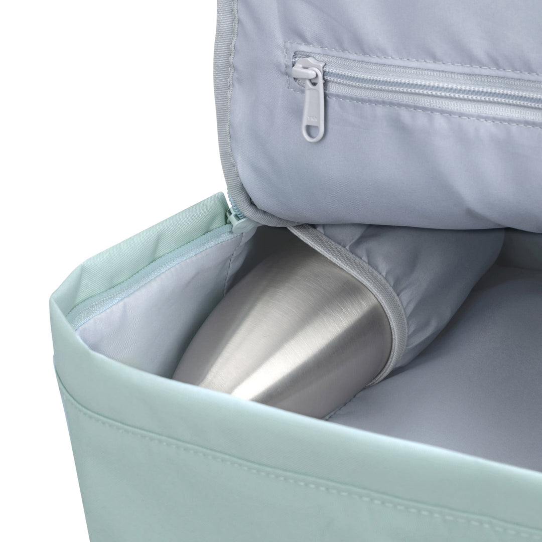 Mintfarbener Damen-Rucksack No 6 mit isoliertem Fach und silberner Trinkflasche innen