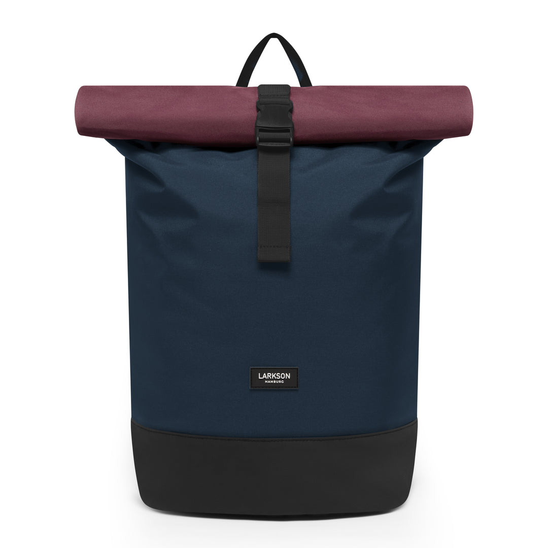LARKSON Rolltop Rucksack Janne in Blau mit Beere oben und schwarzem Boden