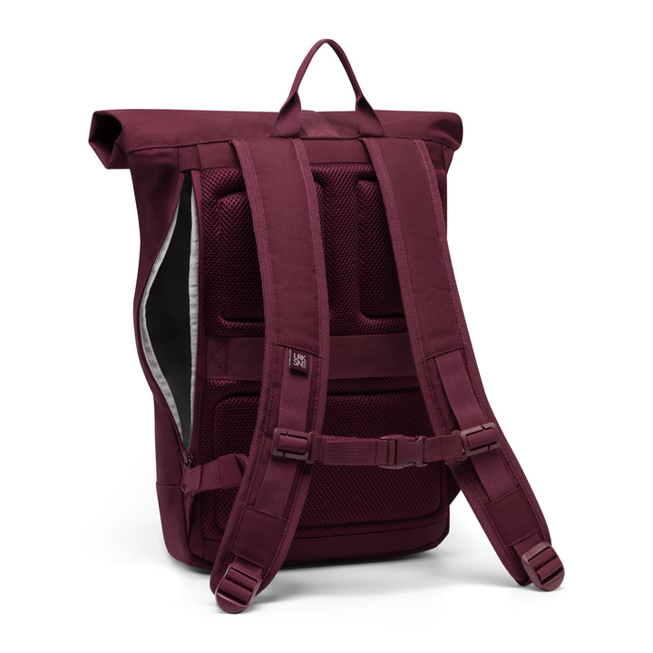 Rolltop Rucksack Janne Small von LARKSON in dunklem Burgund mit gepolsterten Rücken- und Schultergurten